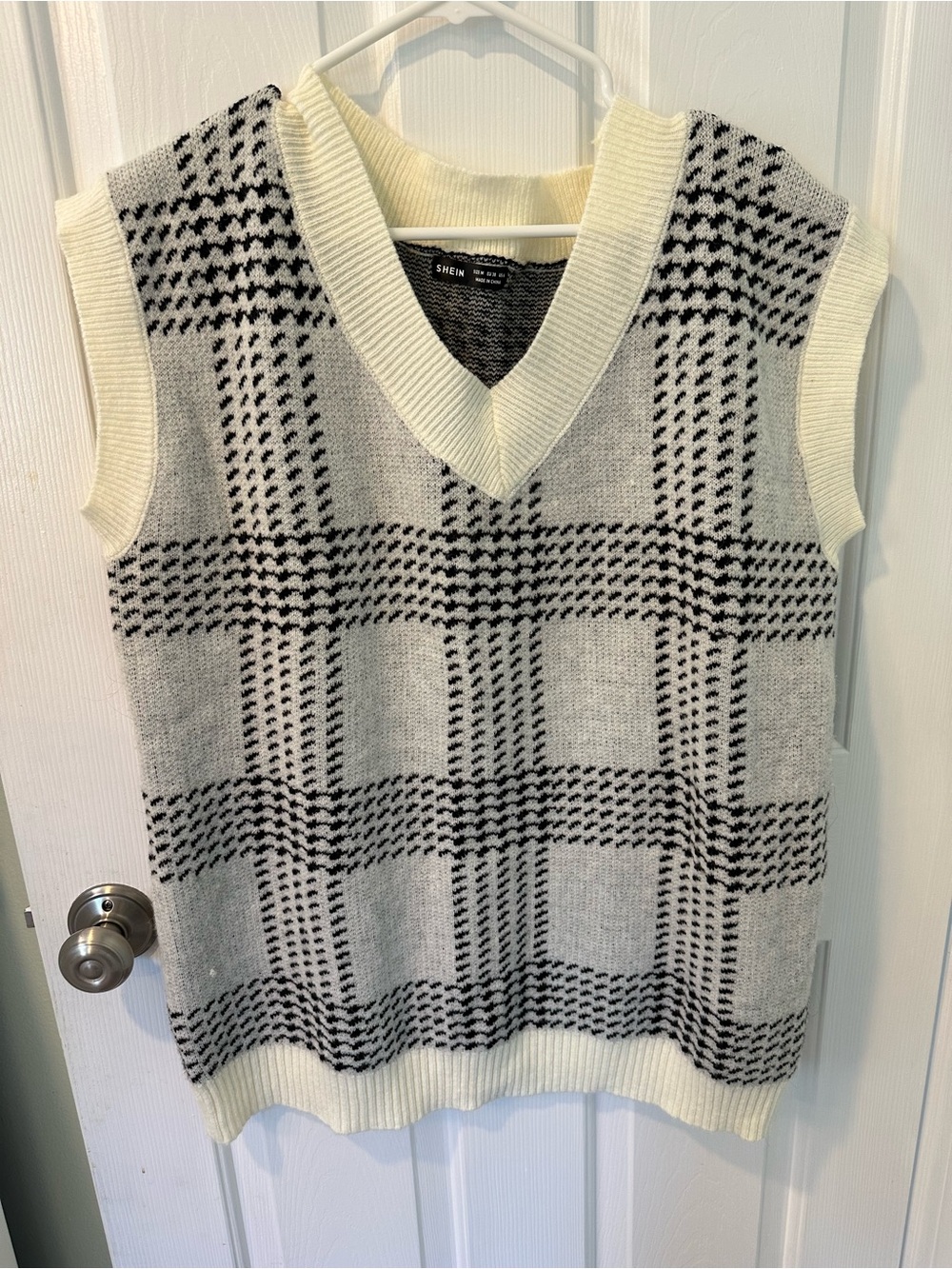SHEIN Cream and Black Knit Plaid V-Neck Vest
